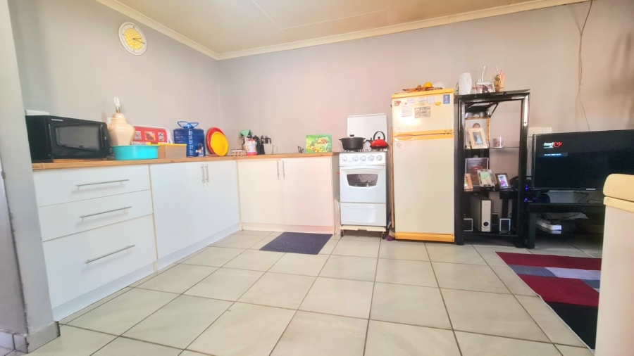 2 Bedroom Property for Sale in Highbury Western Cape